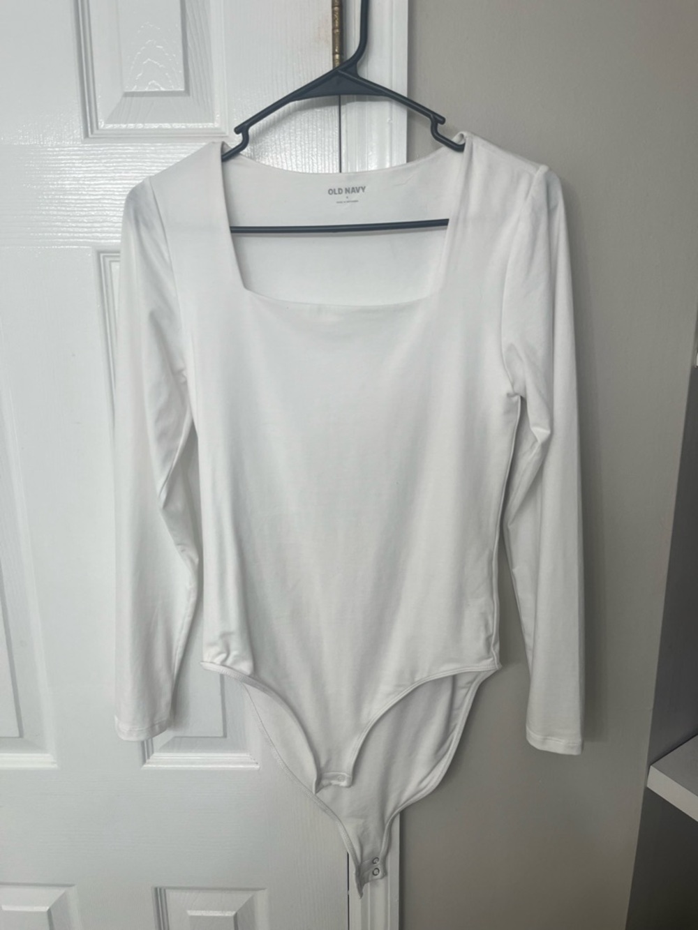 Old Navy White Long-Sleeve Square-Neck Bodysuit